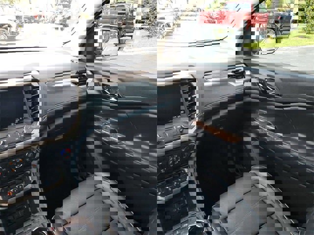 Used 2021 GMC Acadia Denali w/ Denali Technology Package image 55