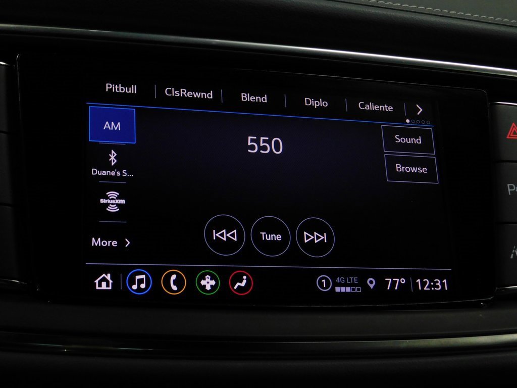 Used 2024 Buick Enclave Essence image 44