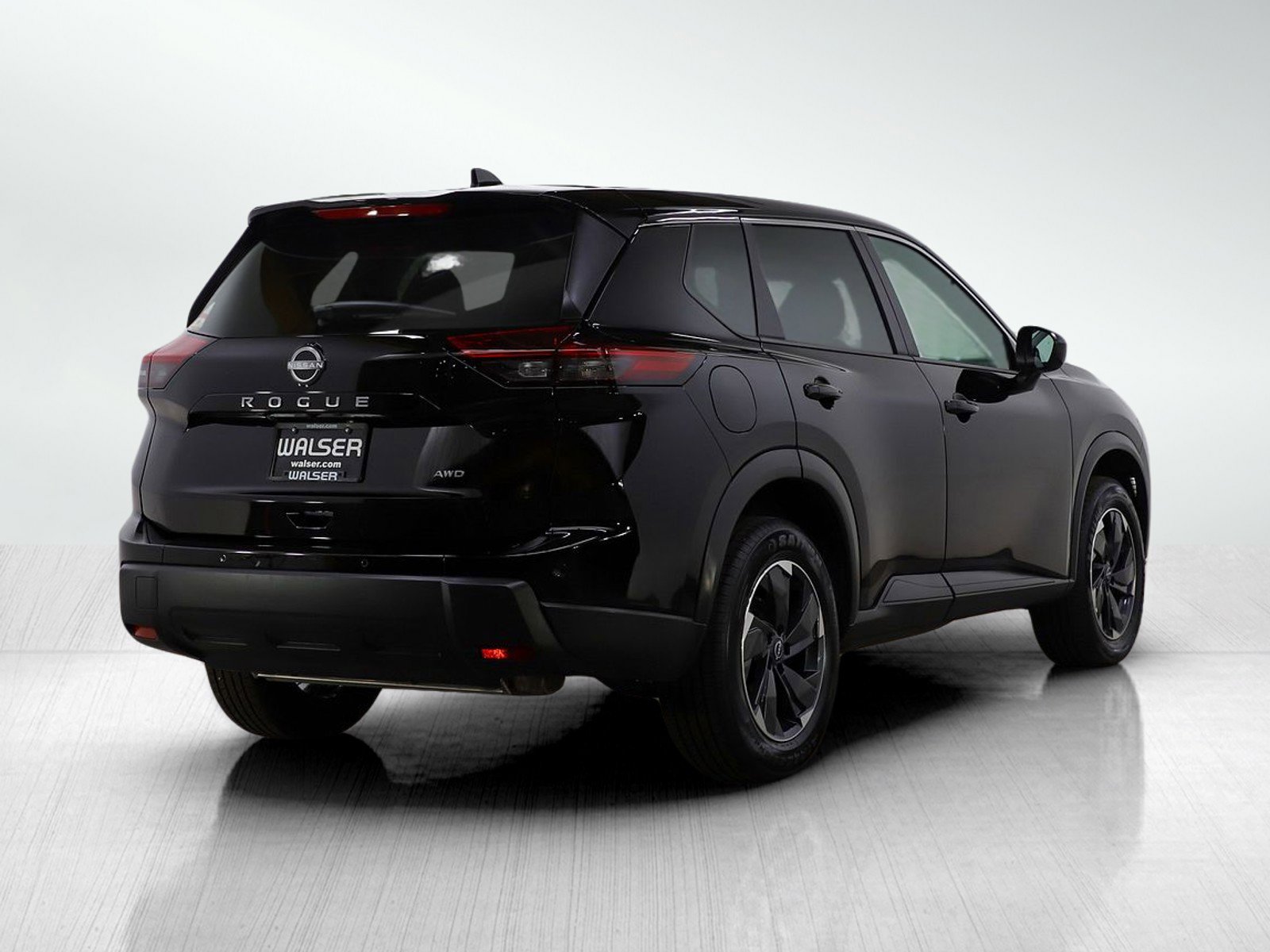 Used 2025 Nissan Rogue SV image 5