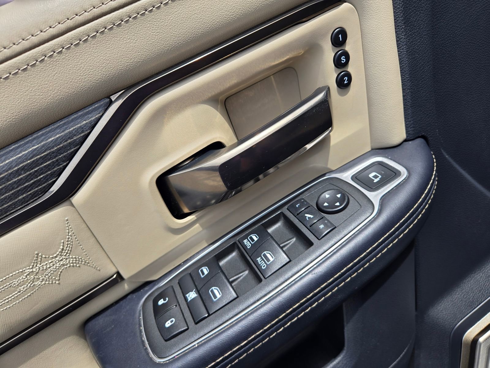 Used 2022 RAM 2500 Limited image 24