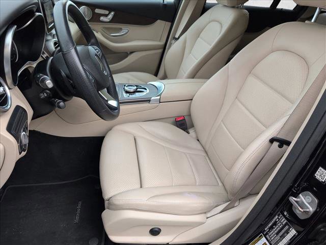 Used 2019 Mercedes-Benz GLC 350e 4MATIC image 17