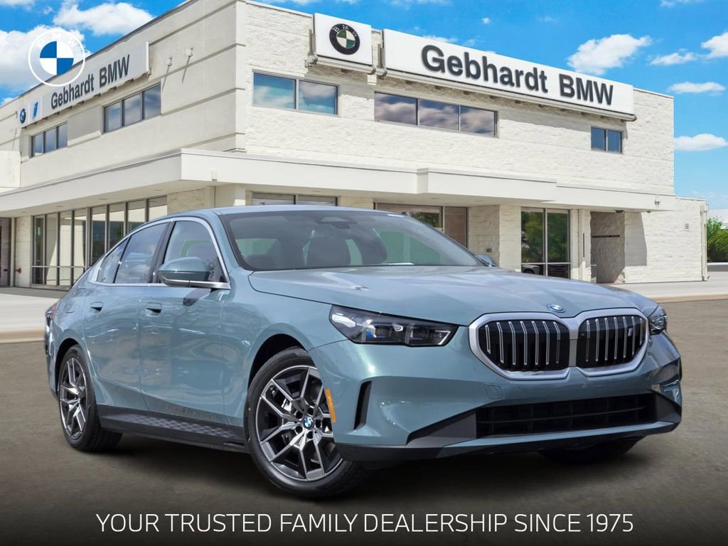 New 2026 BMW i5 eDrive40 w/ Premium Package AWD/4WD image 1