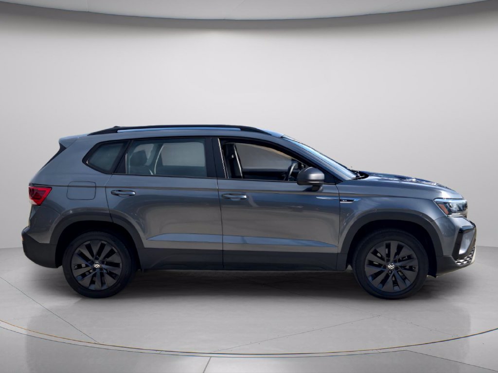 Certified 2024 Volkswagen Taos S FWD image 7