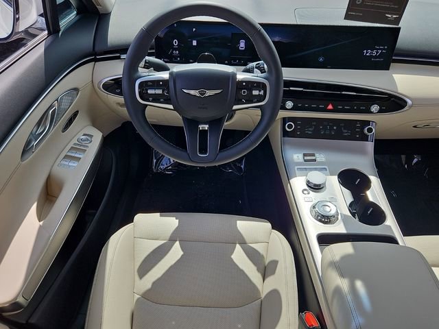 Used 2026 Genesis GV70 2.5T Select image 15