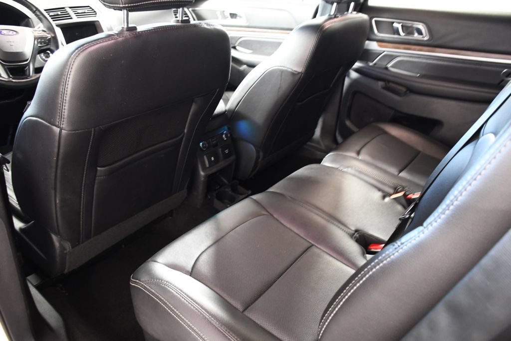 Used 2018 Ford Explorer Limited w/ Equipment Group 301A AWD/4WD image 27