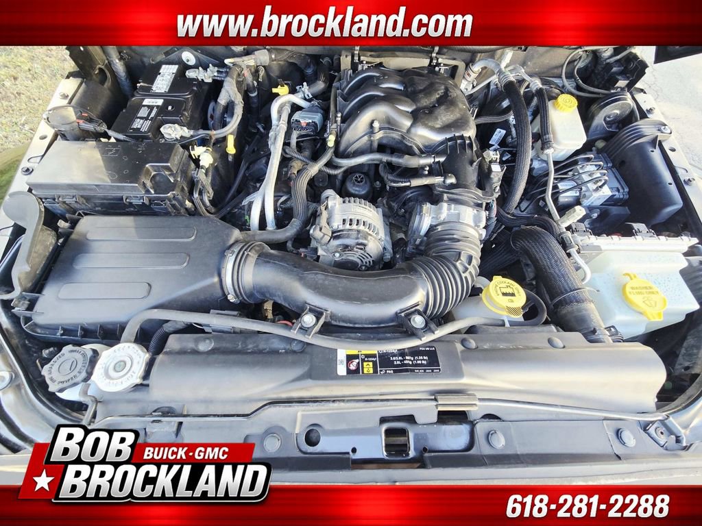 Used 2017 Jeep Wrangler Sahara w/ Connectivity Group image 20