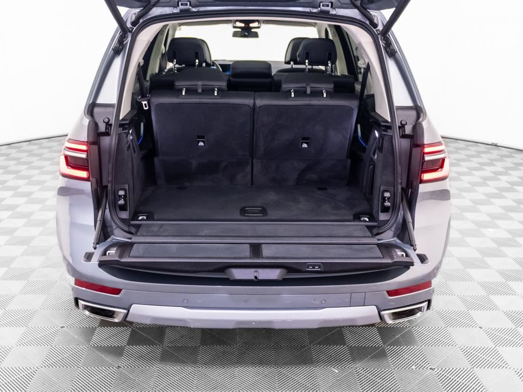 Used 2024 BMW X7 xDrive40i w/ Parking Assistance Package AWD/4WD image 34