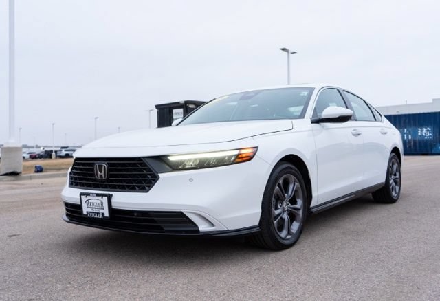 Used 2025 Honda Accord EX-L image 3