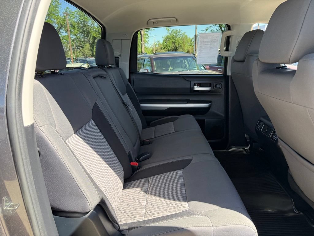 Used 2017 Toyota Tundra SR5 w/ SR5 Upgrade Package AWD/4WD image 19