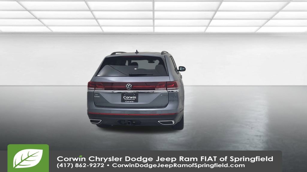 Used 2025 Volkswagen Atlas SE image 13
