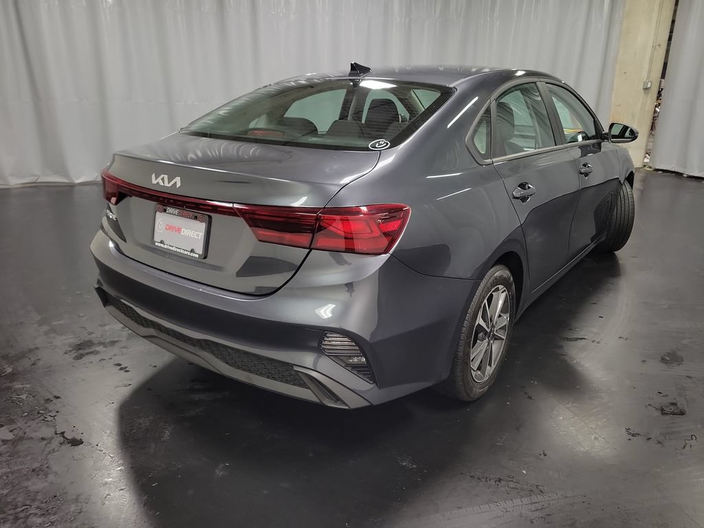 Used 2024 Kia Forte LXS w/ LXS Technology Package FWD image 8