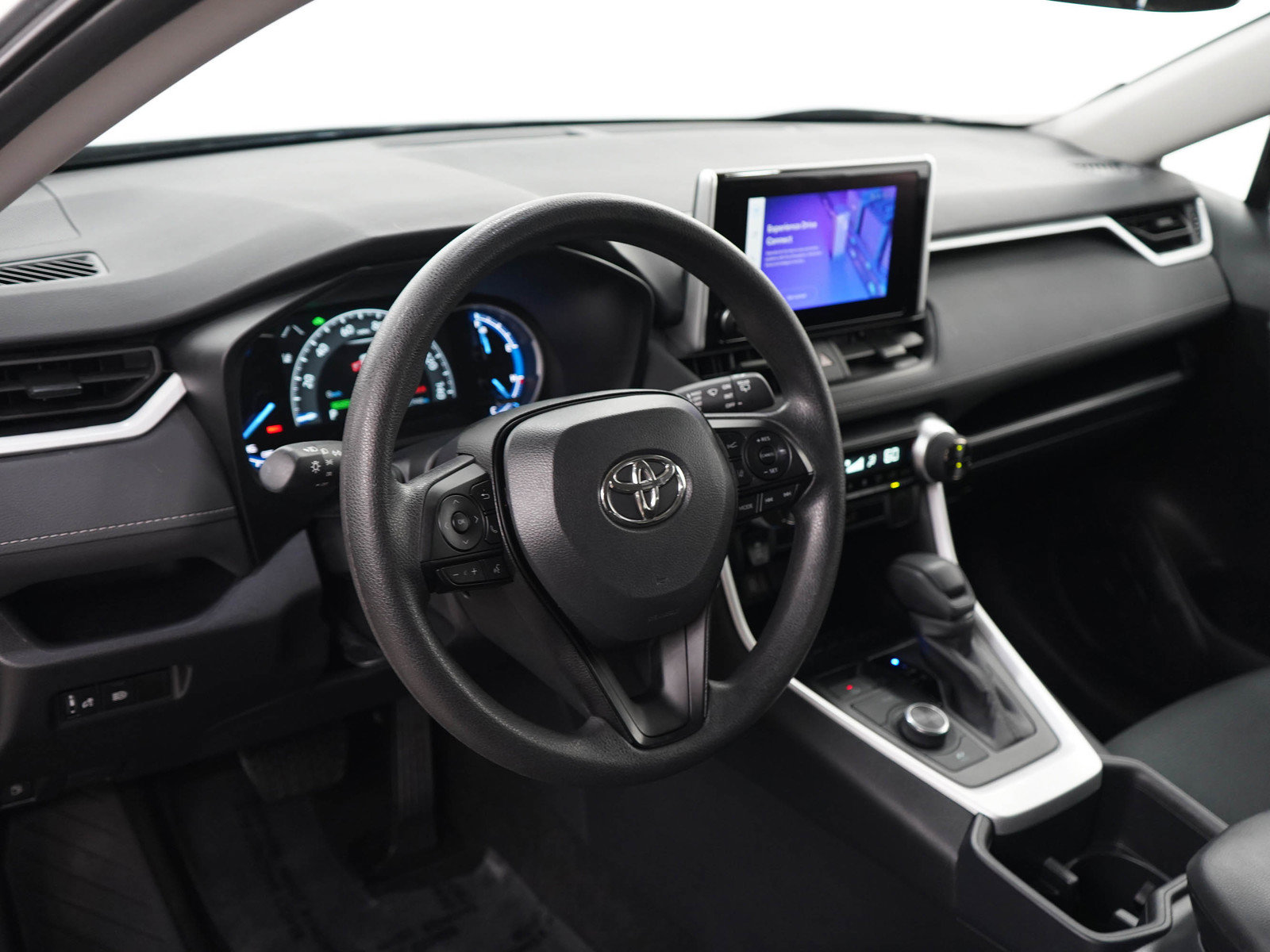 Used 2025 Toyota RAV4 LE AWD/4WD image 20