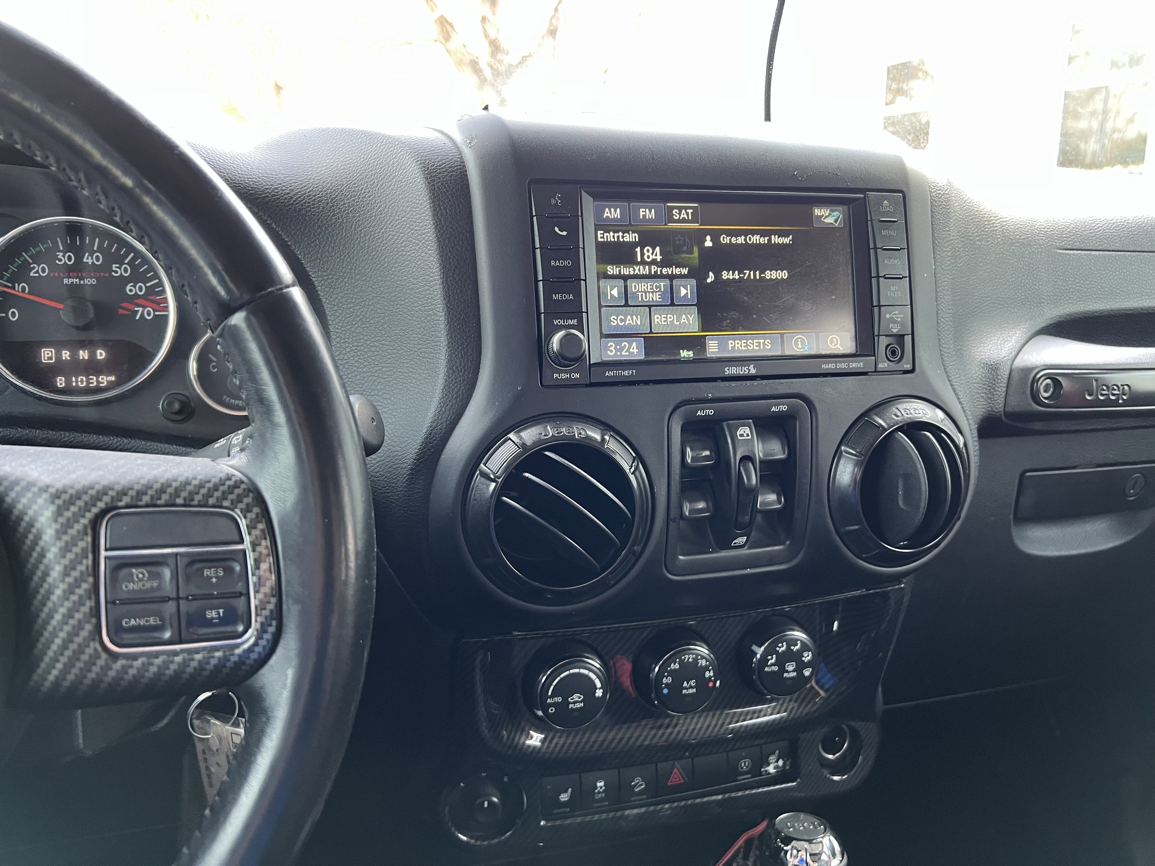 Used 2018 Jeep Wrangler Unlimited Rubicon image 31