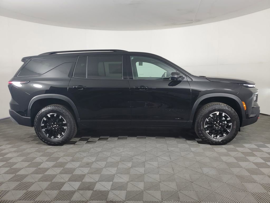 New 2026 Chevrolet Traverse Z71 w/ Enhanced Driving Package AWD/4WD image 3