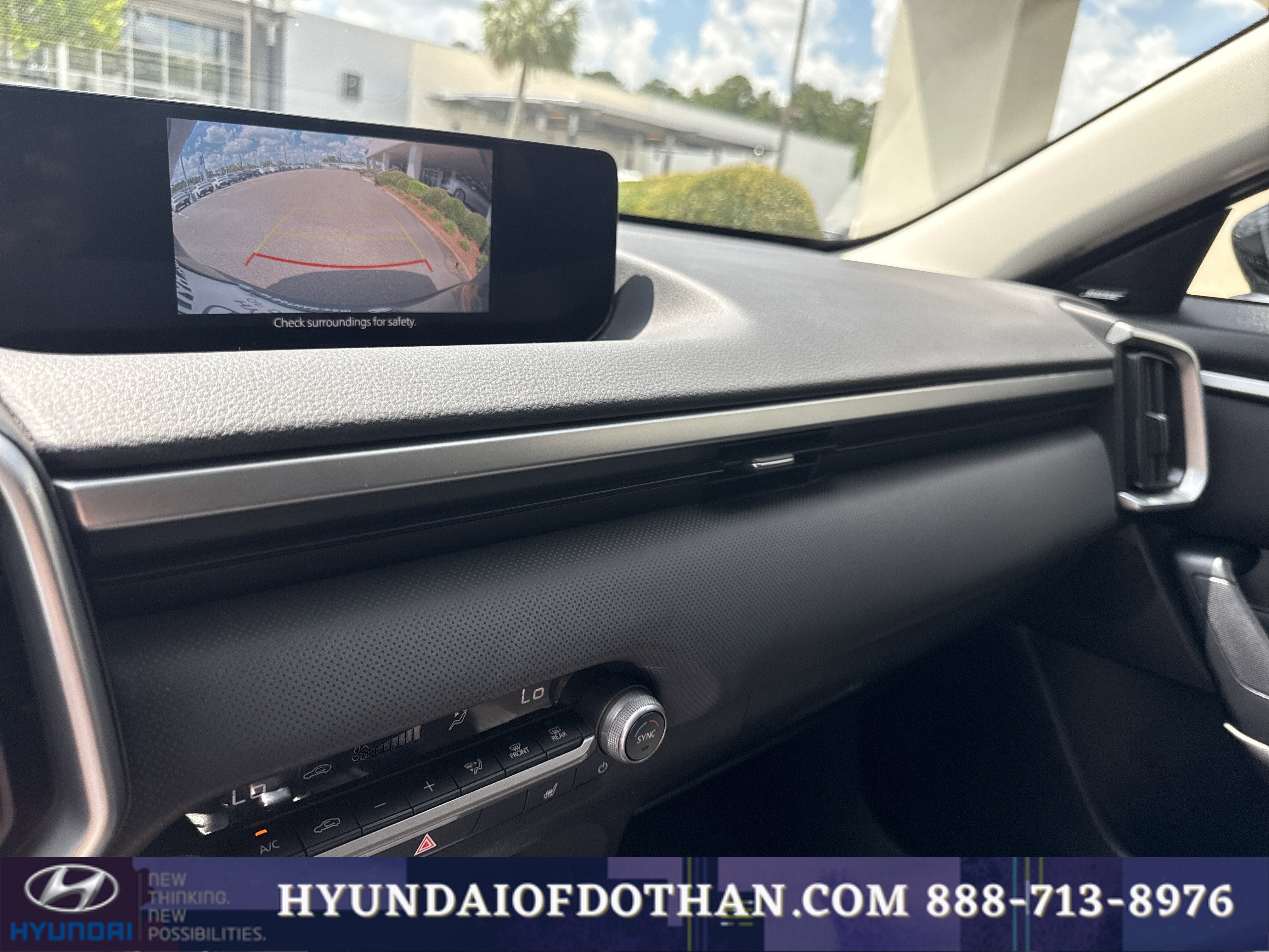 Used 2024 MAZDA CX-50 AWD 2.5 S w/ Premium Package image 9