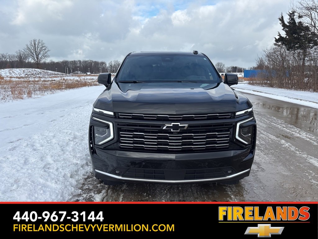 Used 2025 Chevrolet Suburban High Country image 12