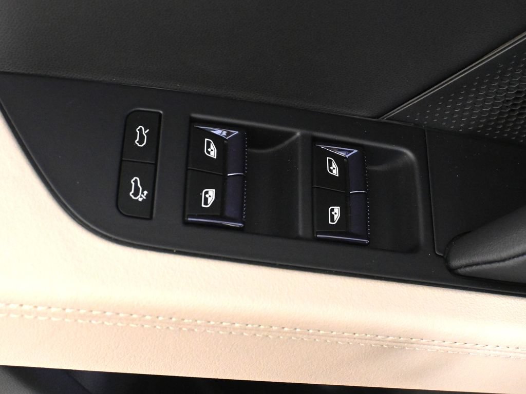 New 2026 Porsche Cayenne Electric AWD/4WD image 33