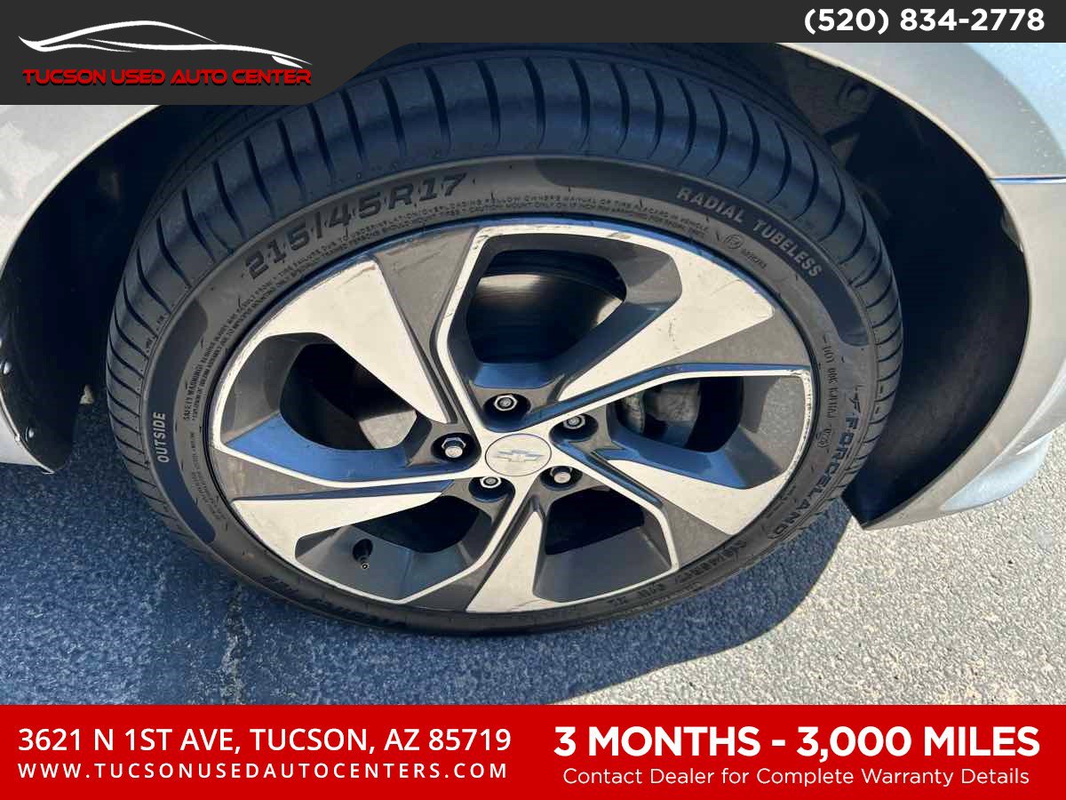Used 2017 Chevrolet Sonic Premier image 35