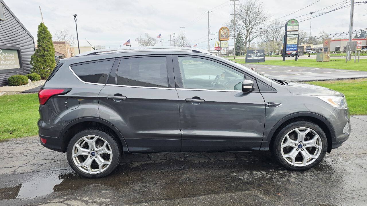 Used 2019 Ford Escape Titanium AWD/4WD image 7
