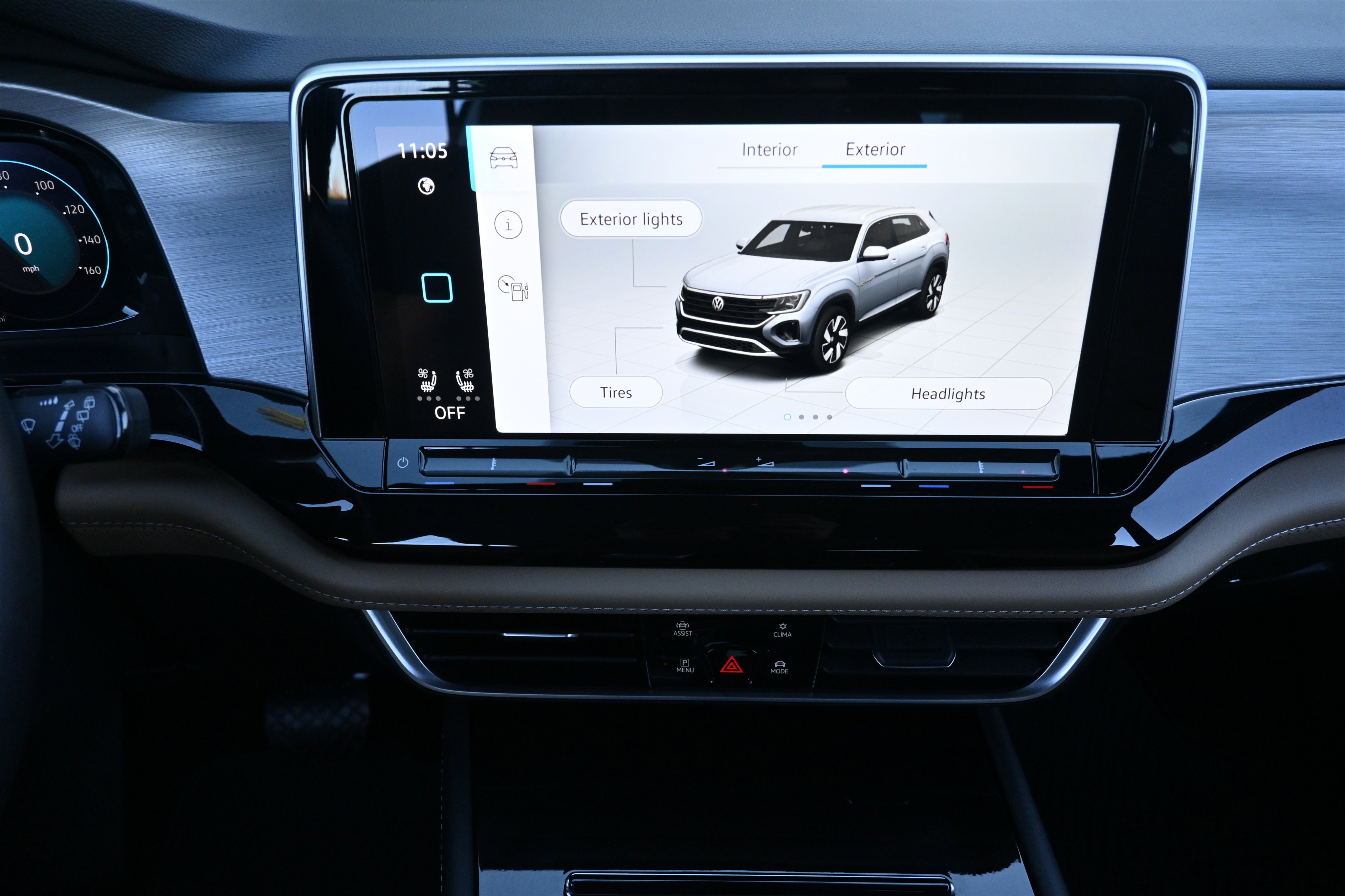 Used 2025 Volkswagen Atlas Cross Sport SE image 25