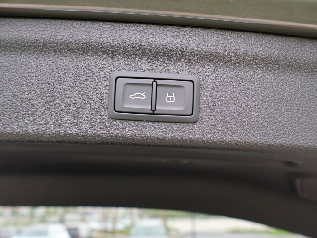 Used 2024 Audi Q3 2.0T Premium Plus image 19