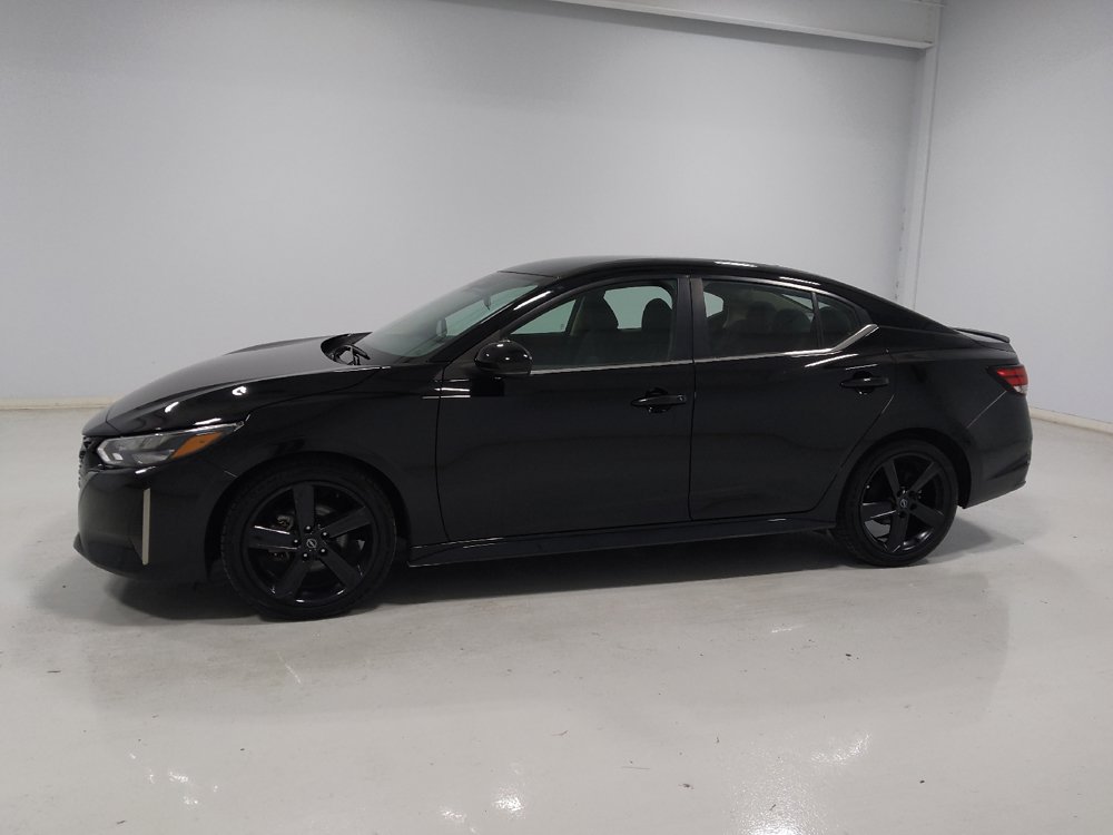 Used 2024 Nissan Sentra SR FWD image 2