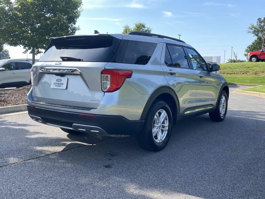Certified 2024 Ford Explorer XLT w/ Equipment Group 202A AWD/4WD image 3