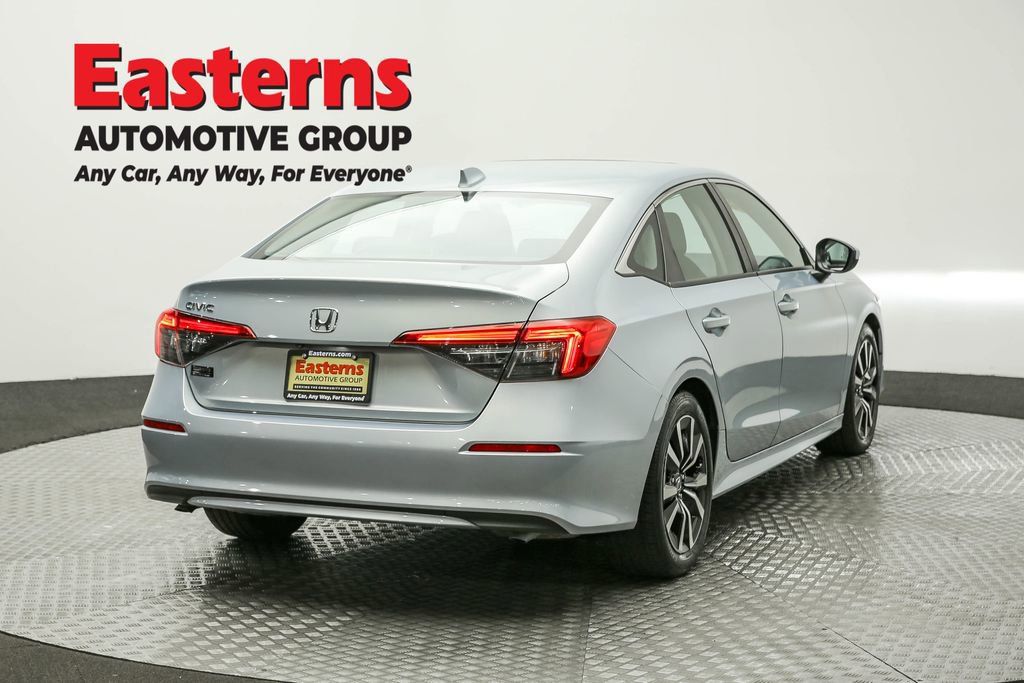 Used 2023 Honda Civic EX image 5