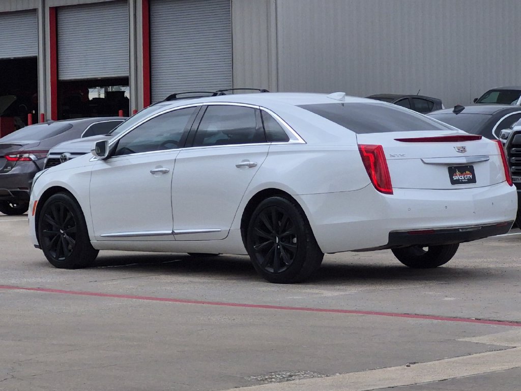 Used 2016 Cadillac XTS FWD image 4