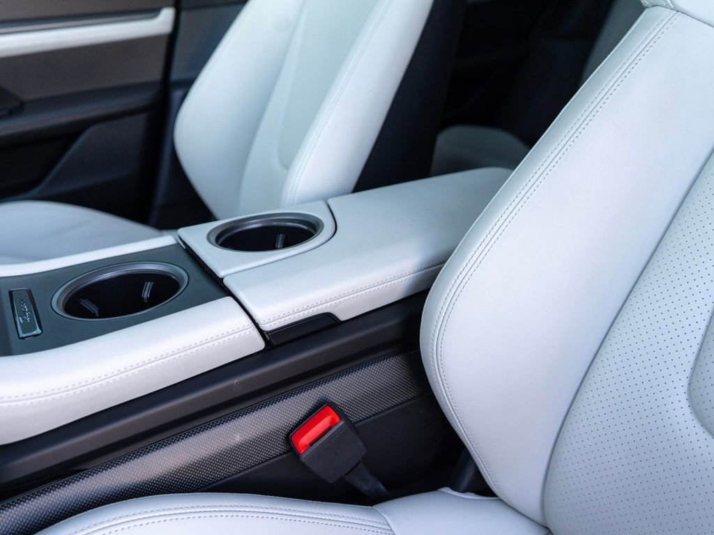 Used 2022 Porsche Taycan Turbo S image 26