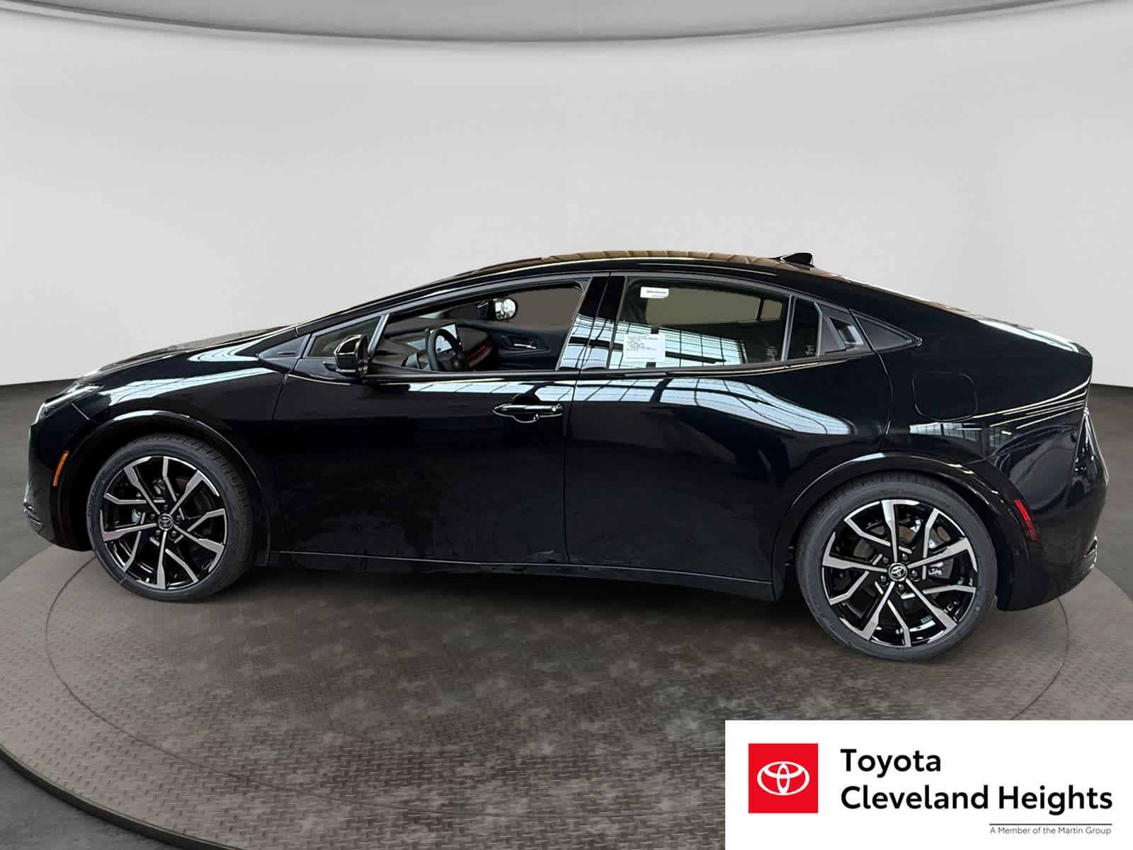 New 2026 Toyota Prius Plug-In Hybrid FWD image 8