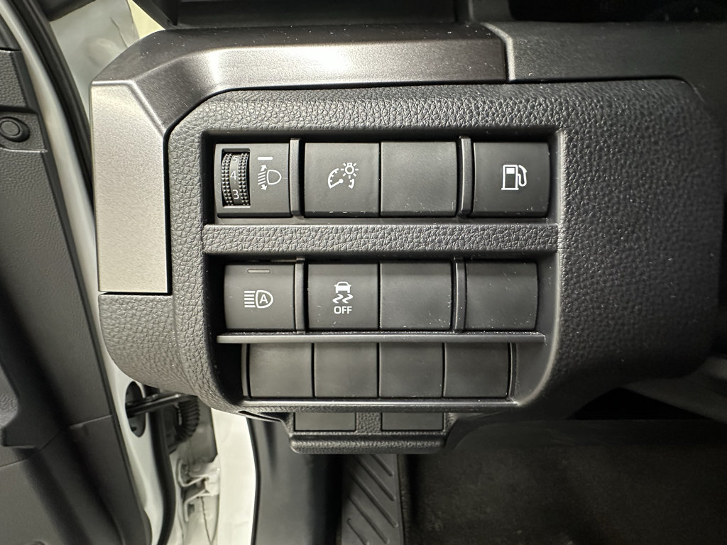 Used 2025 Toyota 4Runner SR5 AWD/4WD image 23