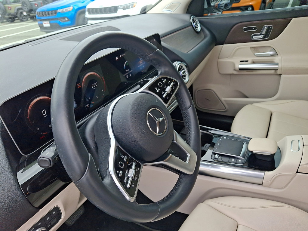 Used 2021 Mercedes-Benz GLA 250 4MATIC image 24