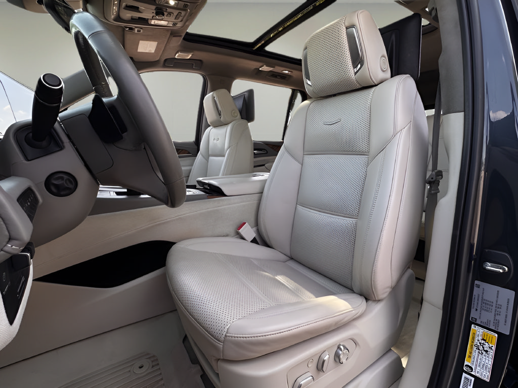Used 2021 Cadillac Escalade Premium Luxury Platinum AWD/4WD image 5