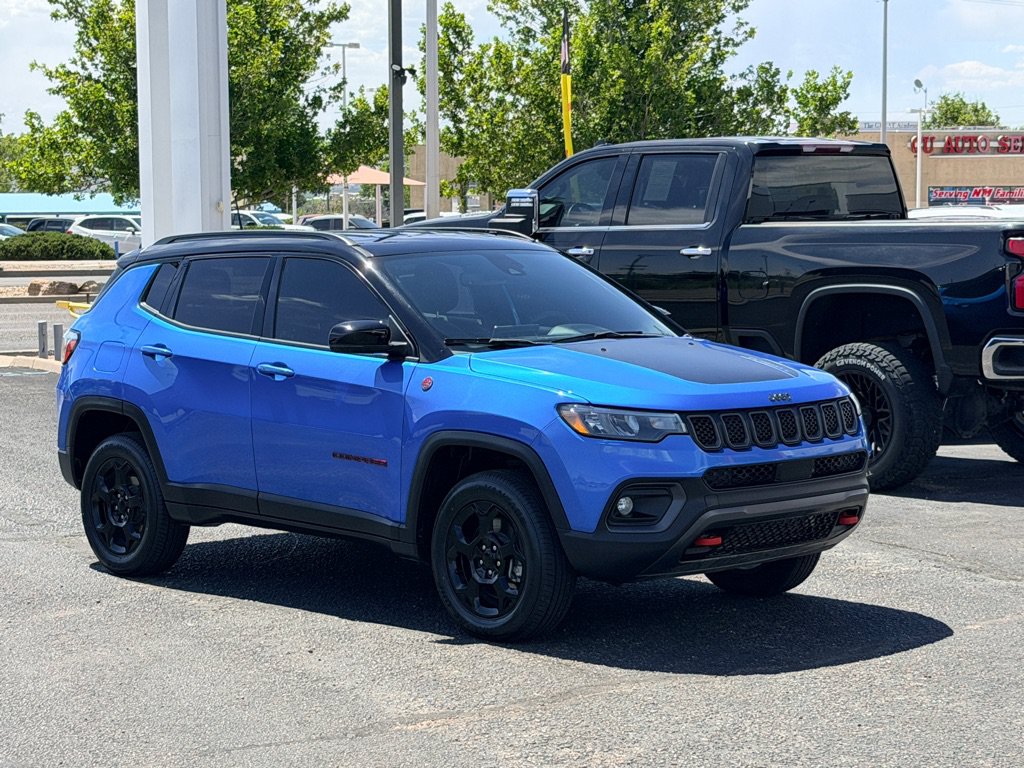 Used 2023 Jeep Compass Trailhawk AWD/4WD image 4