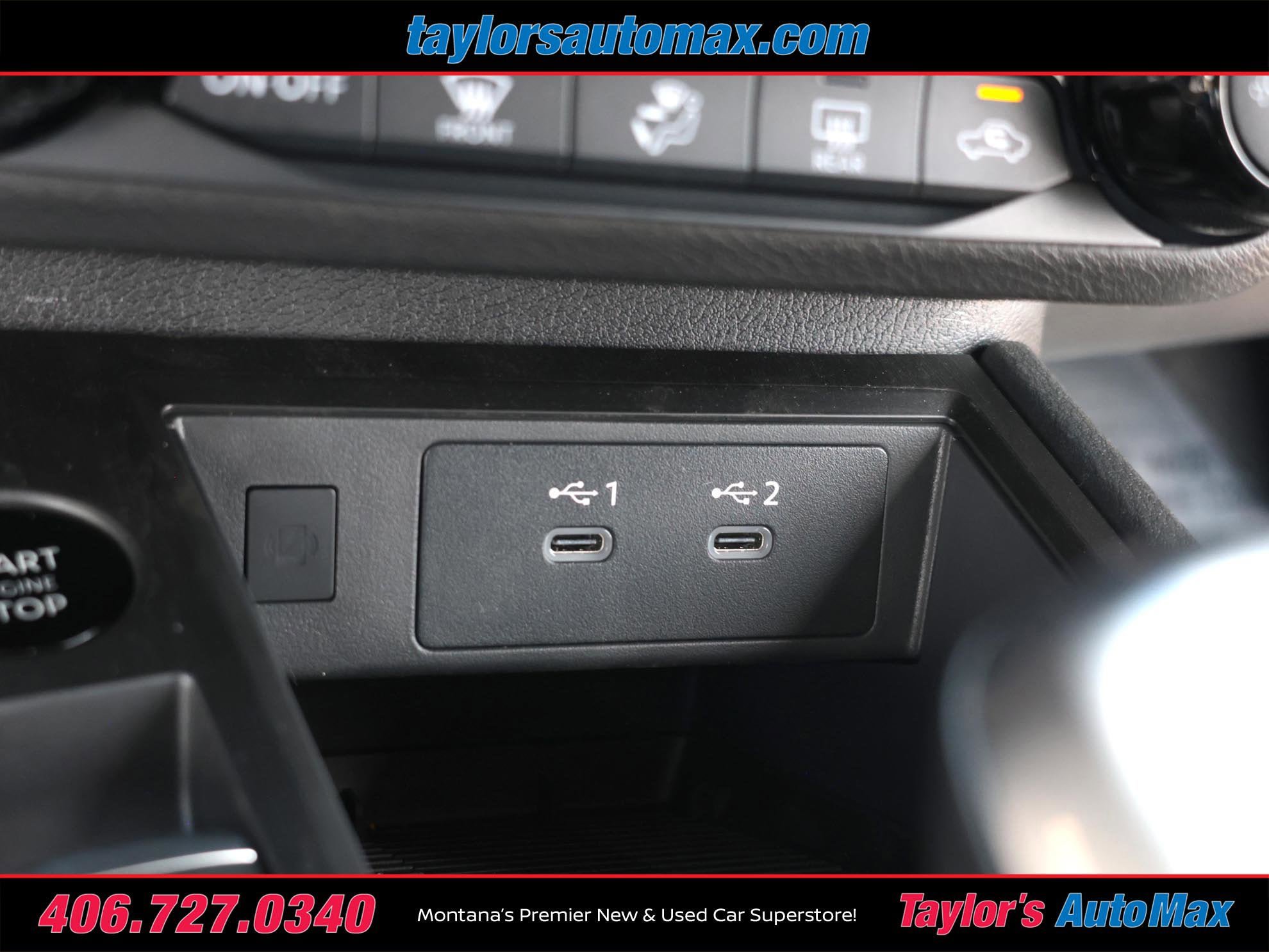 New 2026 Nissan Kicks SV w/ Charging Package FWD image 16