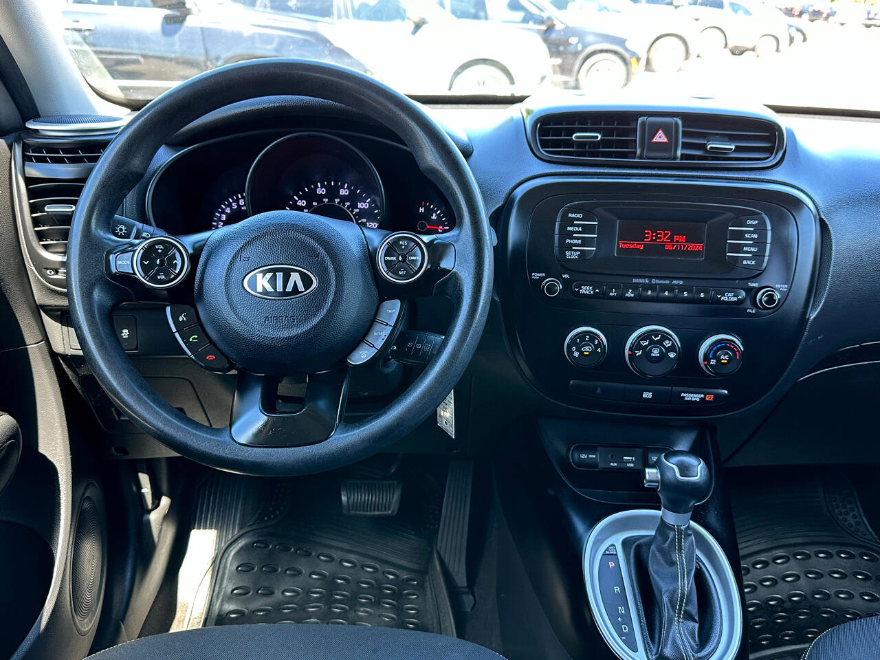 Used 2015 Kia Soul + image 14