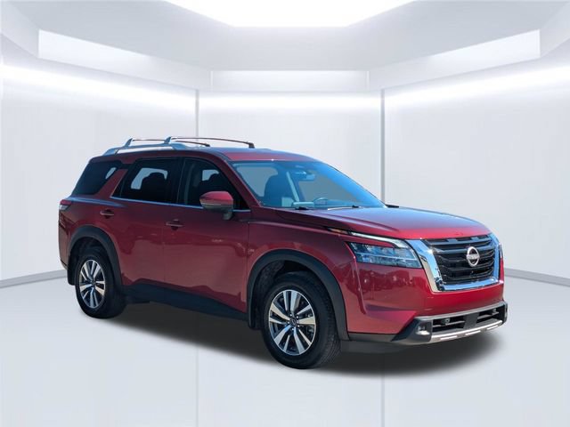 Used 2024 Nissan Pathfinder SL AWD/4WD image 8