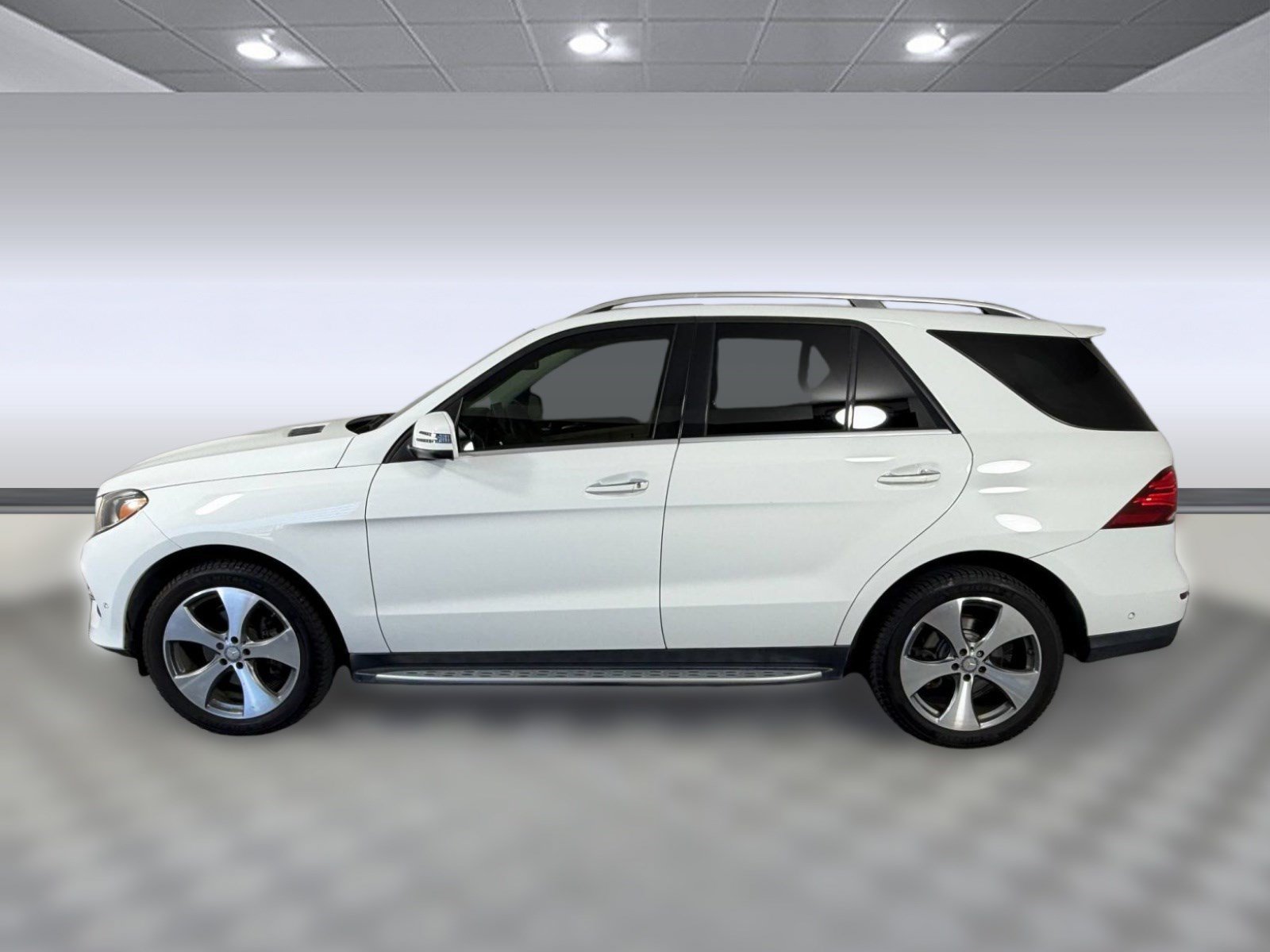 Used 2016 Mercedes-Benz GLE 350 image 2