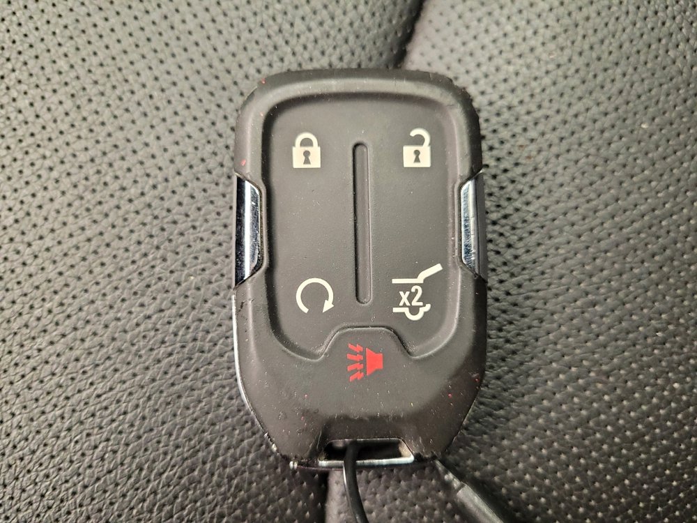 Used 2024 GMC Terrain SLT image 32