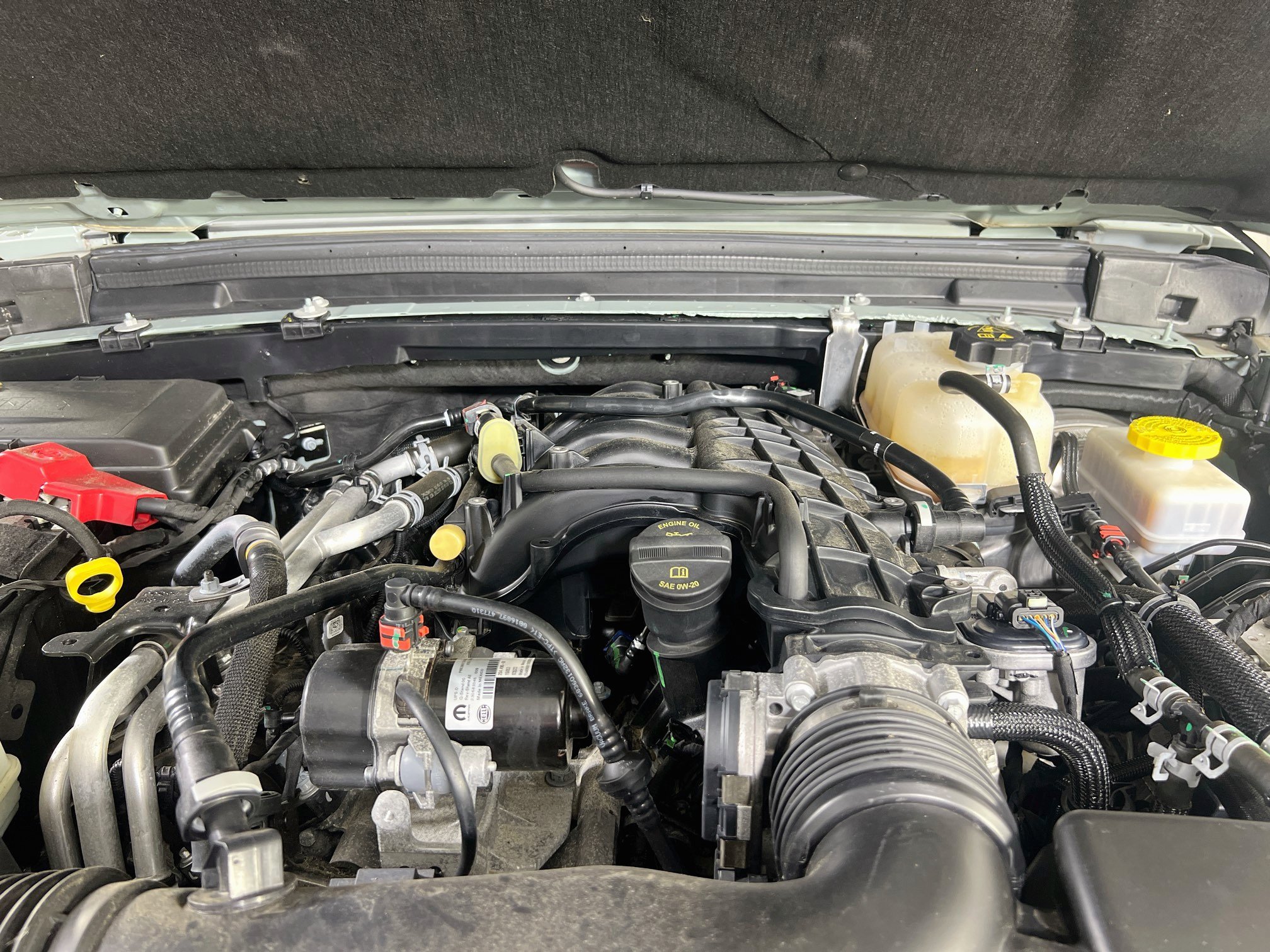 Used 2023 Jeep Wrangler Sport AWD/4WD image 28