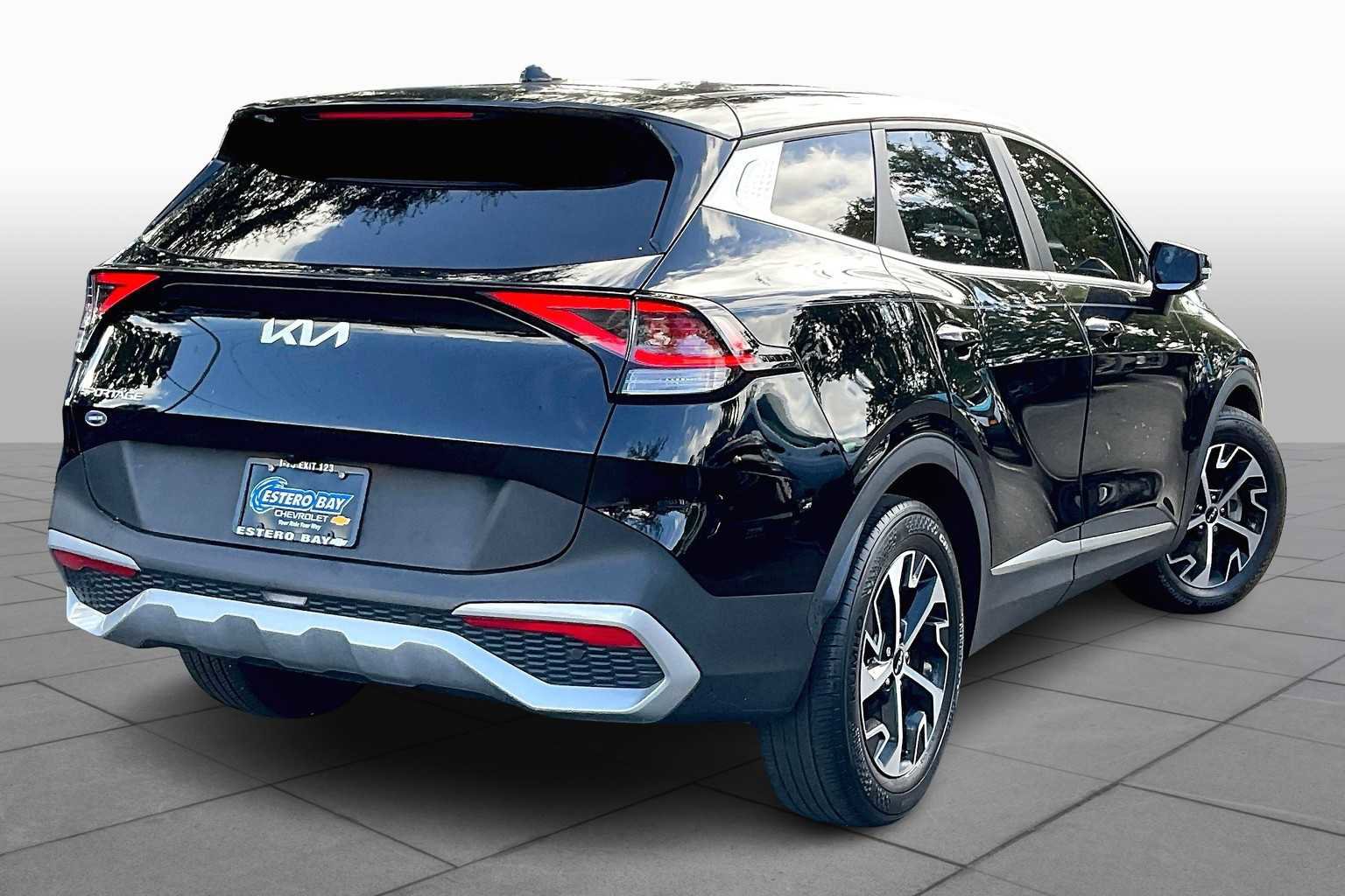 Used 2023 Kia Sportage EX image 12