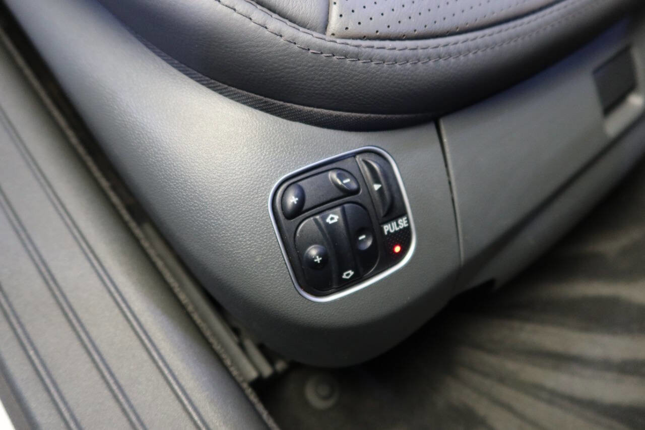 Used 2005 Mercedes-Benz SL 55 AMG SL 55 AMG 2dr Convertible image 23