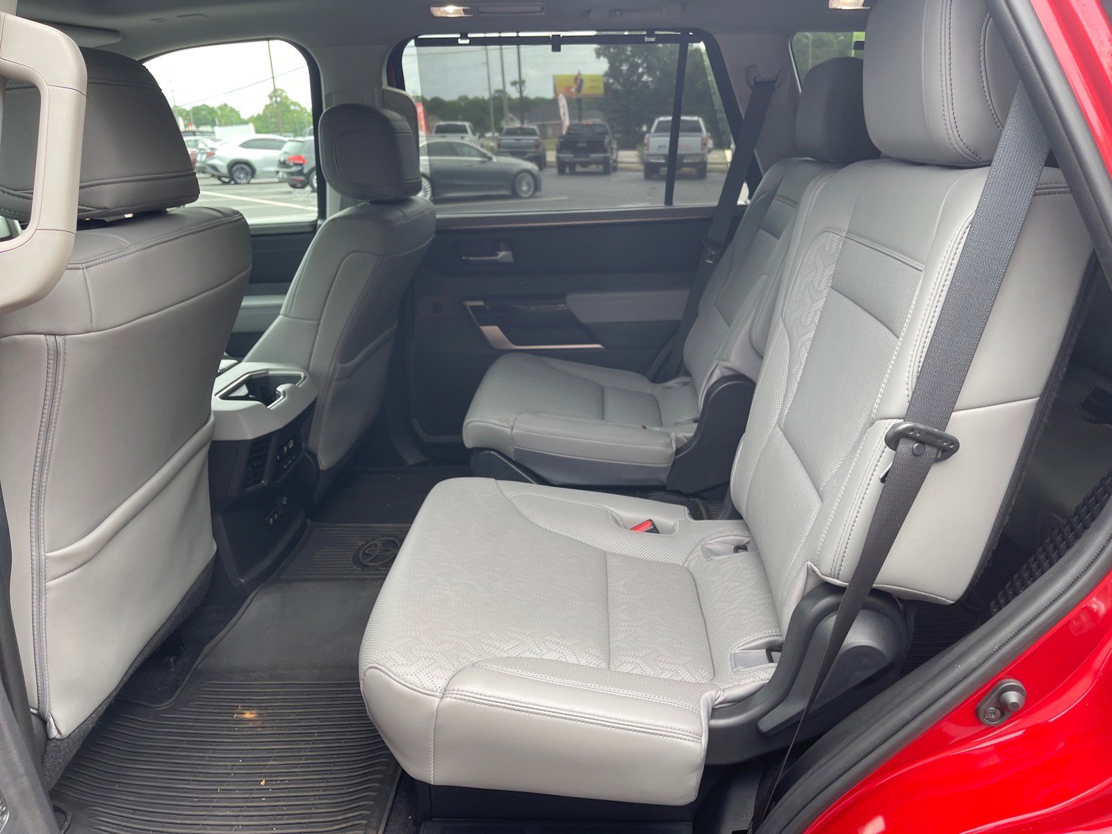 Used 2024 Toyota Sequoia Limited w/ Tow Technology Package AWD/4WD image 12