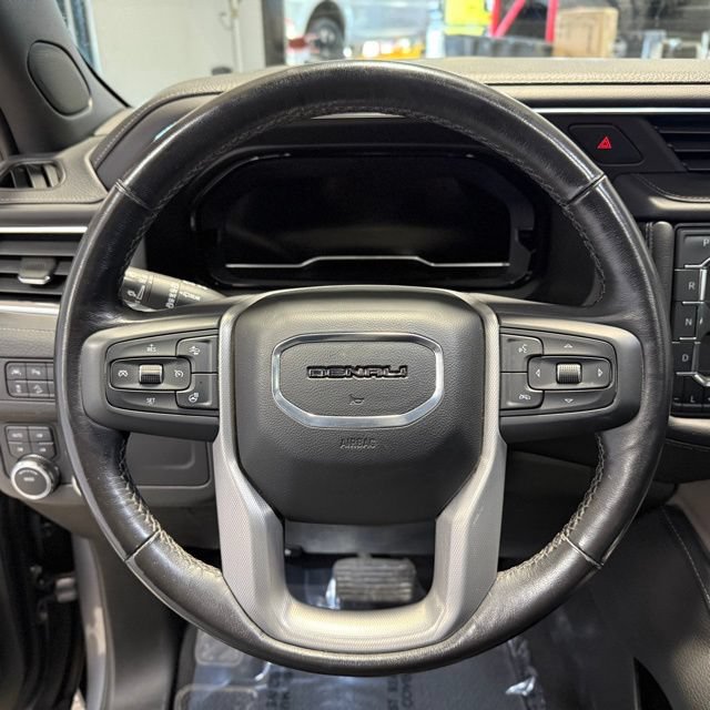 Used 2022 GMC Yukon Denali AWD/4WD image 11