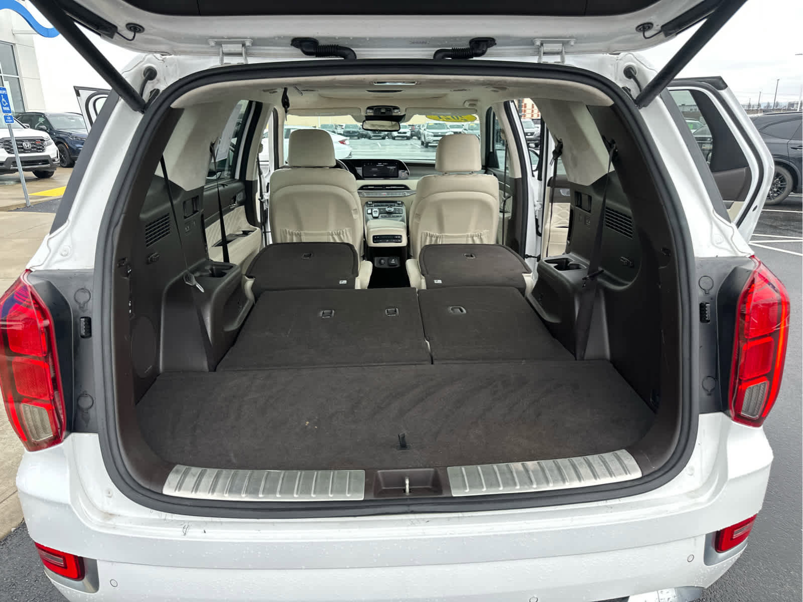 Used 2021 Hyundai Palisade Calligraphy image 62