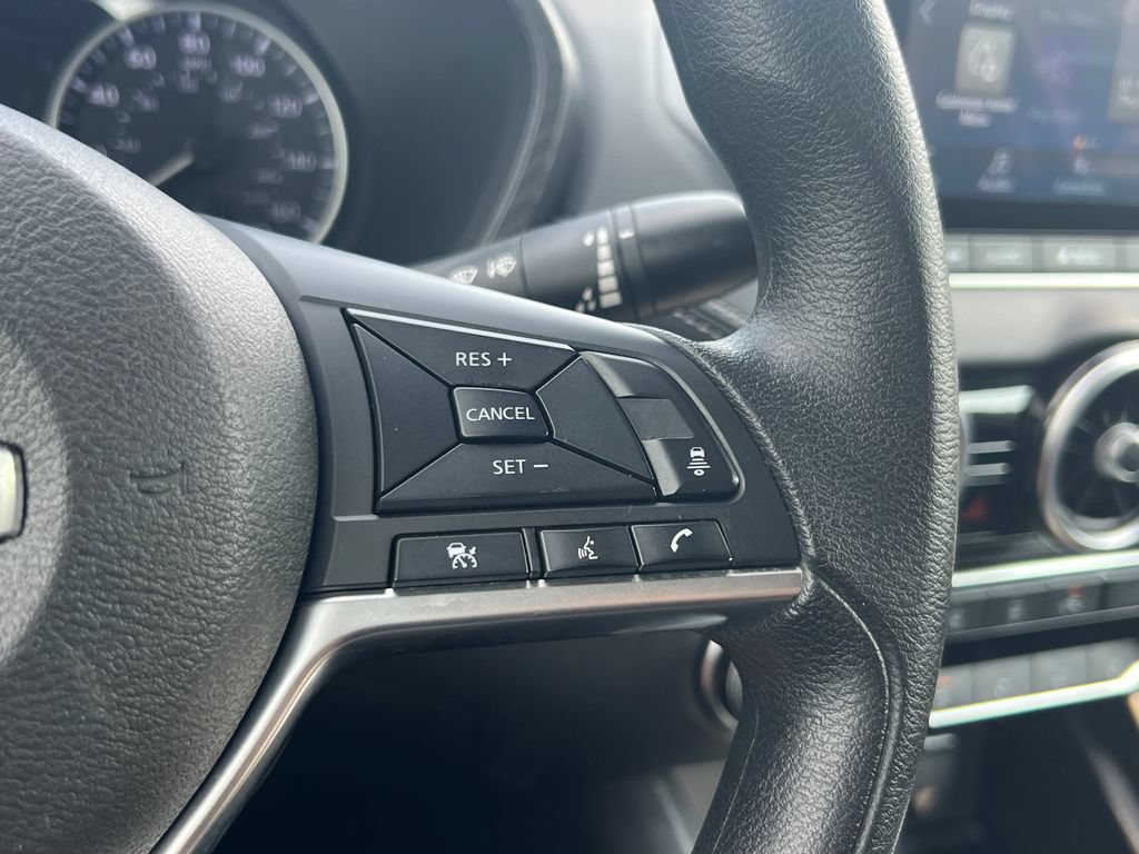Used 2023 Nissan Sentra SV FWD image 22