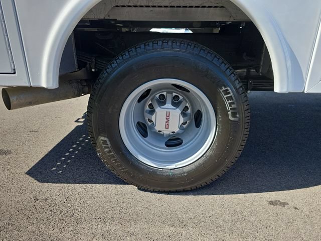 New 2026 GMC Sierra 3500 Pro w/ Convenience Package AWD/4WD image 32