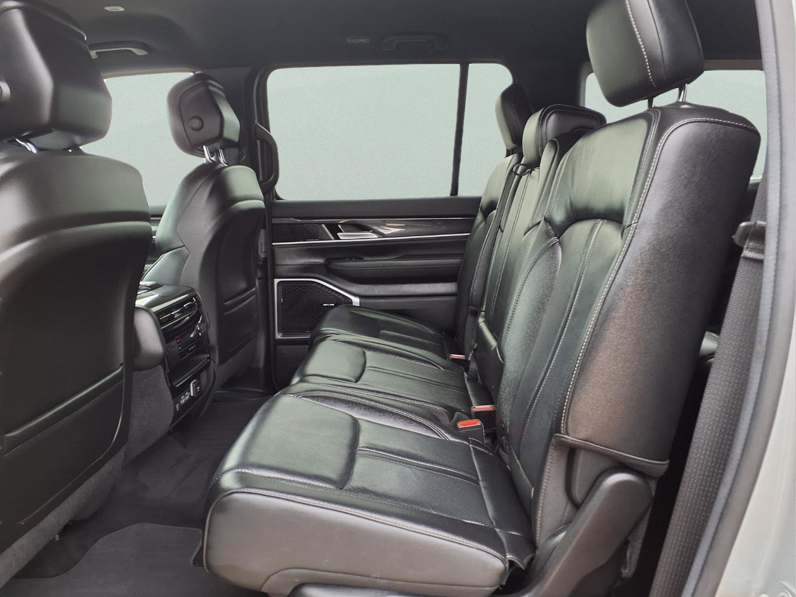 Used 2022 Jeep Wagoneer Series I image 17