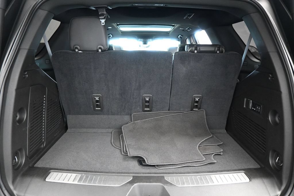 Used 2021 Chevrolet Tahoe Premier w/ Premium Package RWD image 47